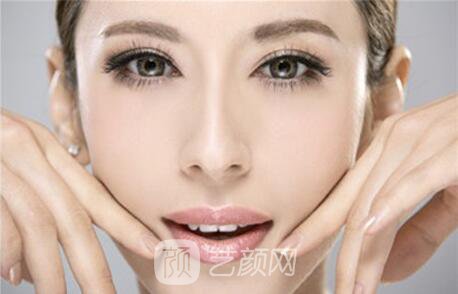 看我的韓式鼻子整形對(duì)照?qǐng)D，前后差距是否很大