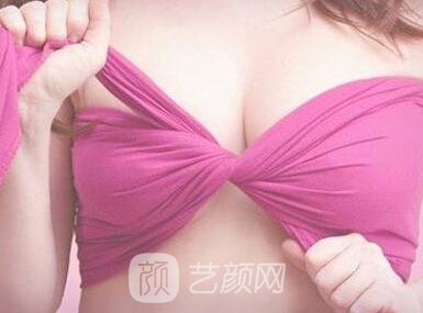 假體豐胸手術(shù)痛疼會(huì)出現(xiàn)在哪家時(shí)間范圍?